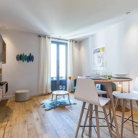 아파트 Refined & Cozy 1 Bedroom Downtown 니스