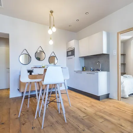 Refined & Cozy 1 Bedroom Downtown 아파트