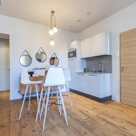 Refined & Cozy 1 Bedroom Downtown דירה ניס